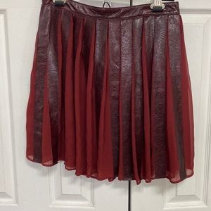 club Manaco gorgeous leather detailed skirt